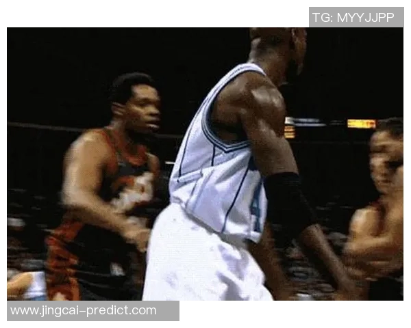 迪瓦茨与姚明的对决历史回顾与两代中锋的传奇碰撞