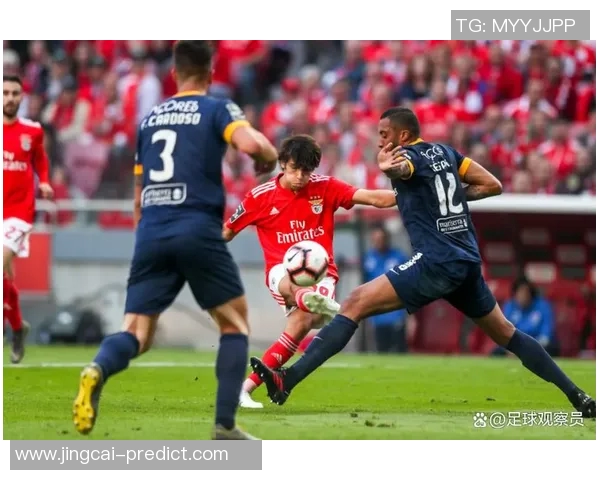 本菲卡狂胜巴黎圣日耳曼5-1帽子戏法点燃全场激情与转会传闻